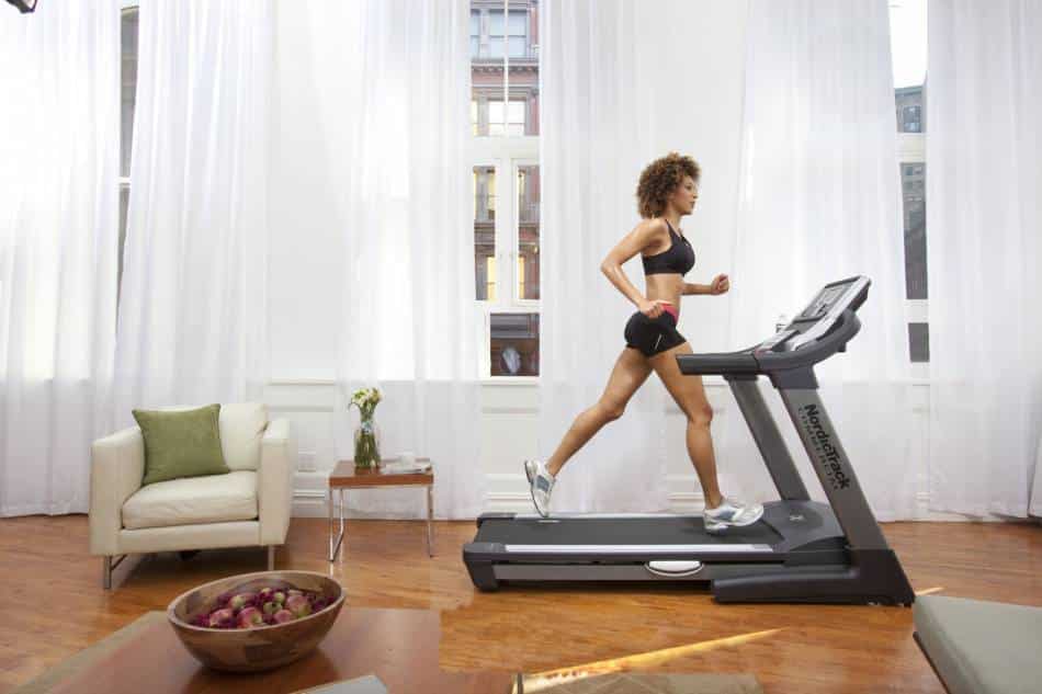 Comment s&rsquo;entraîner sur un tapis de course ?